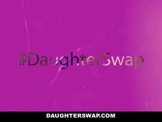 Daughterswap - libidinous teenss drain ของพวกเขา พ่อ ไก่