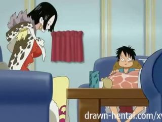 Satu potongan animasi pornografi - boa menggoda luffy