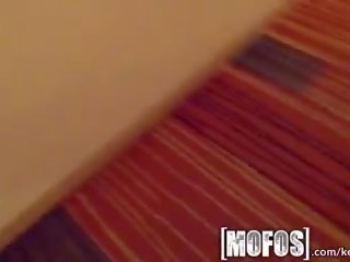 Mofos - groovy hotel x oceniono film z jaśmin
