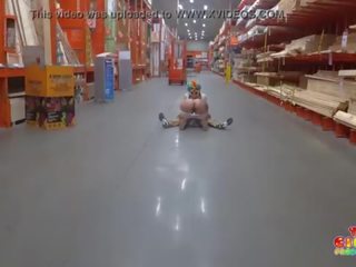 Kloun gets kotak sucked in the home depot