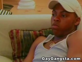 Homosexual negros observando homosexual sexo película y produces ellos h
